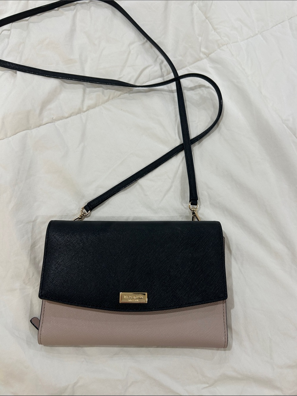 Kate Spade Cameron Wallet Crossbody Black Taupe Saffiano Leather NWOT